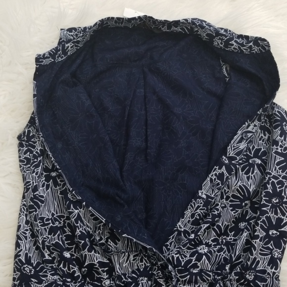 Banana Republic navy romper - Picture 6 of 8